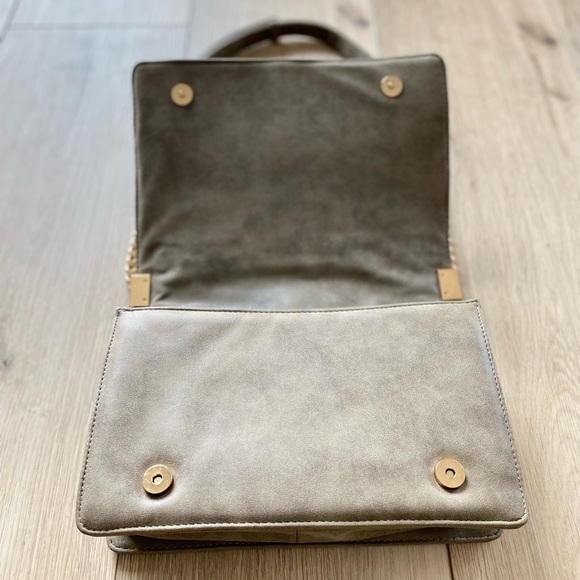 BCBG Olive Green Quilted Purse - Picture 7 of 9